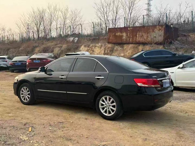 青岛13年丰田凯美瑞7