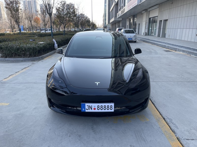济宁23年特斯拉MODEL 31