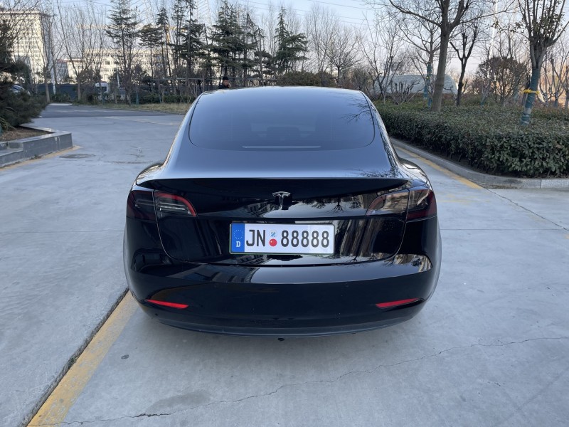 济宁23年特斯拉MODEL 39