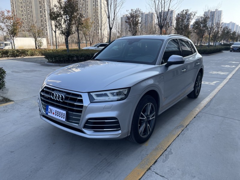 济宁19年奥迪Q52