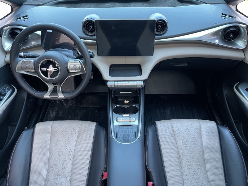 济宁23年比亚迪海豚4