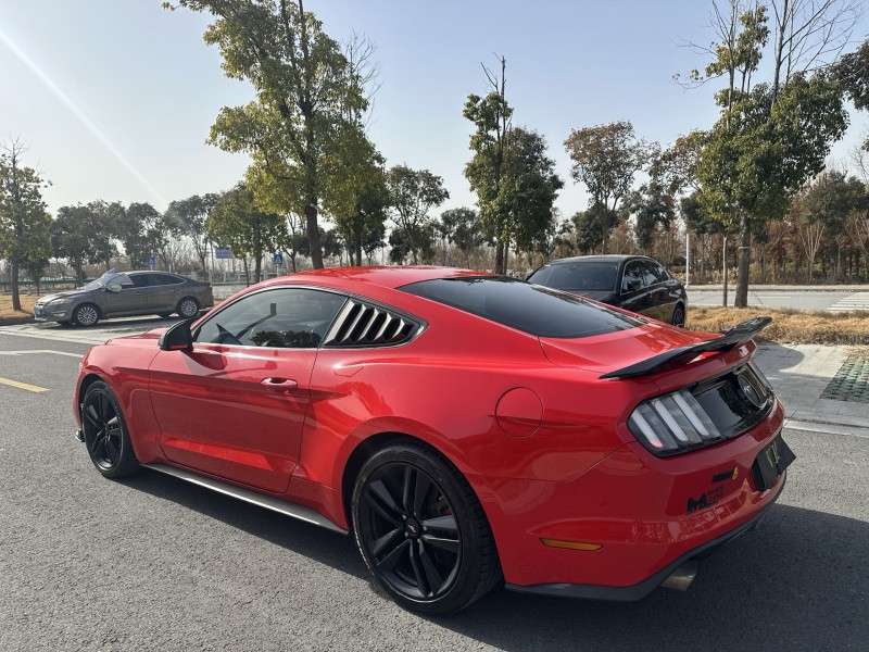 盐城15年福特野马4