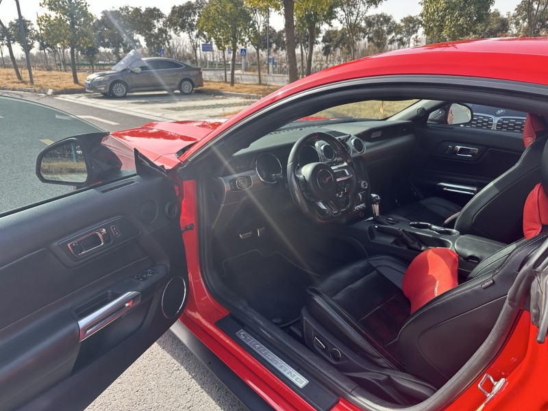 盐城15年福特野马6