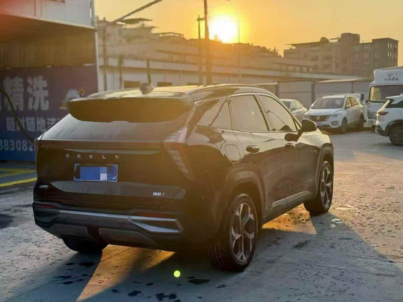 金华24年吉利博越8