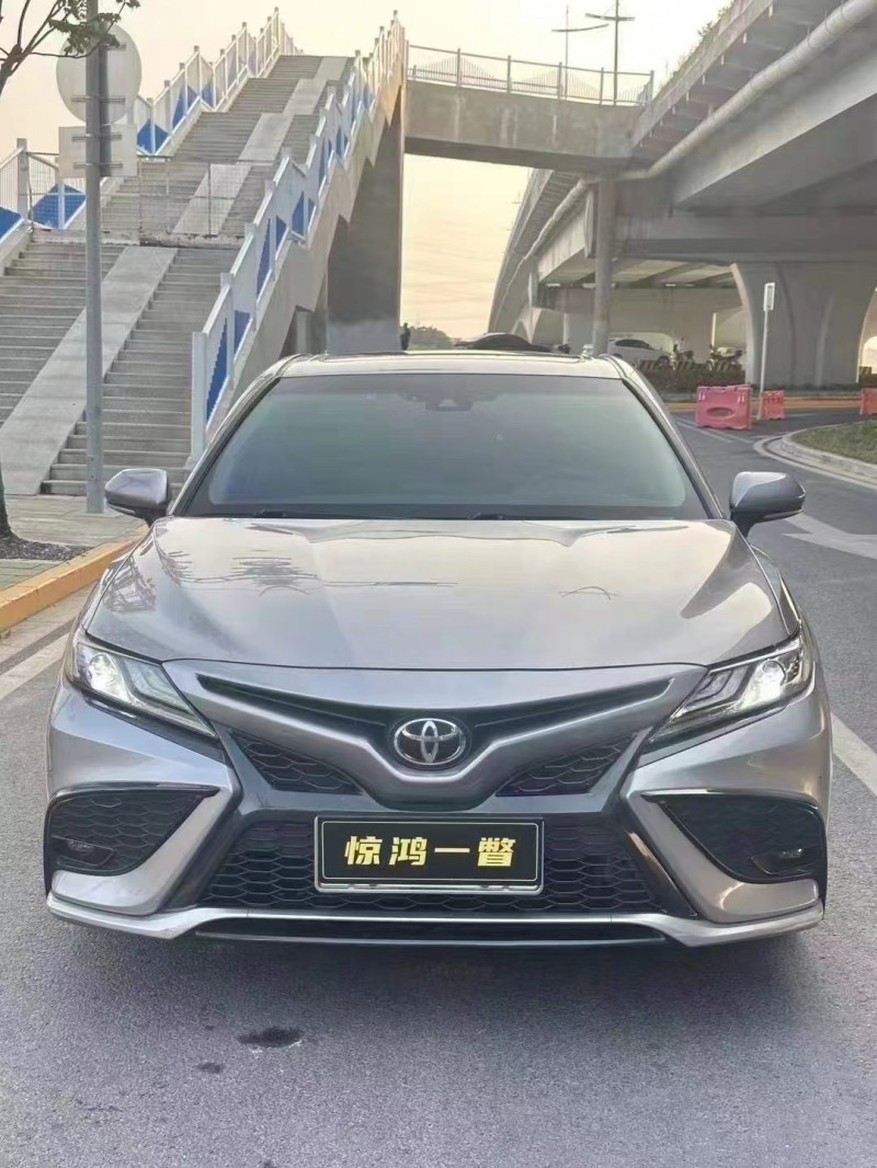 广州23年丰田凯美瑞1