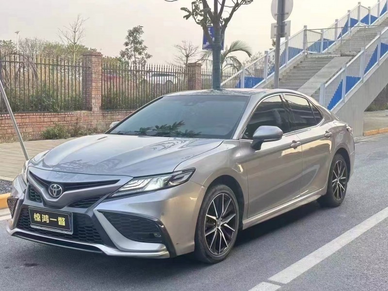 广州23年丰田凯美瑞3