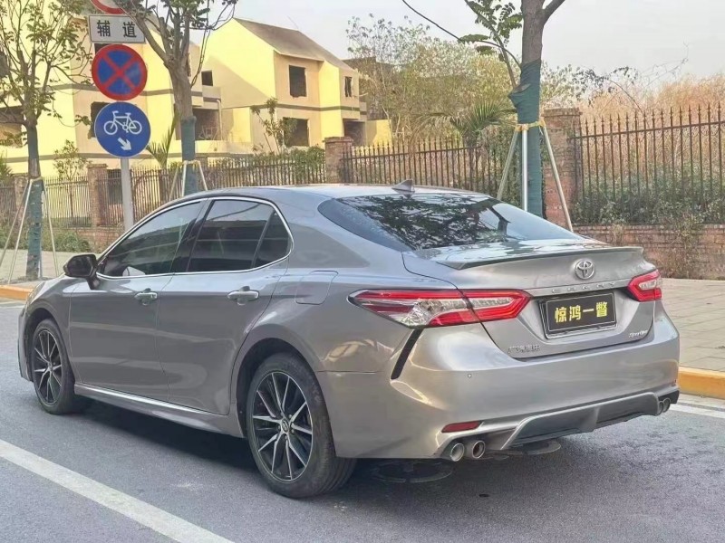 广州23年丰田凯美瑞4