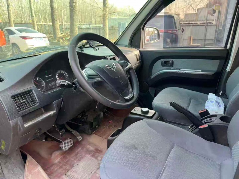 白银23年五菱汽车荣光4