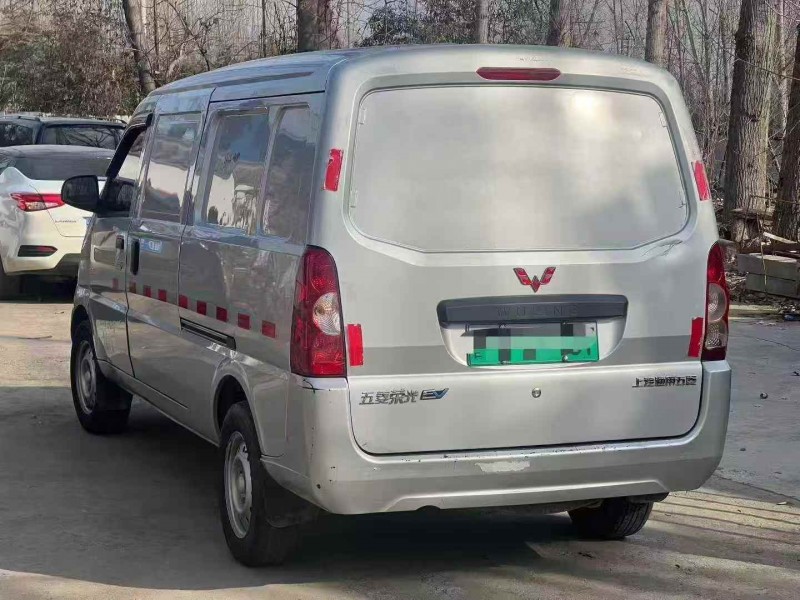 白银23年五菱汽车荣光7