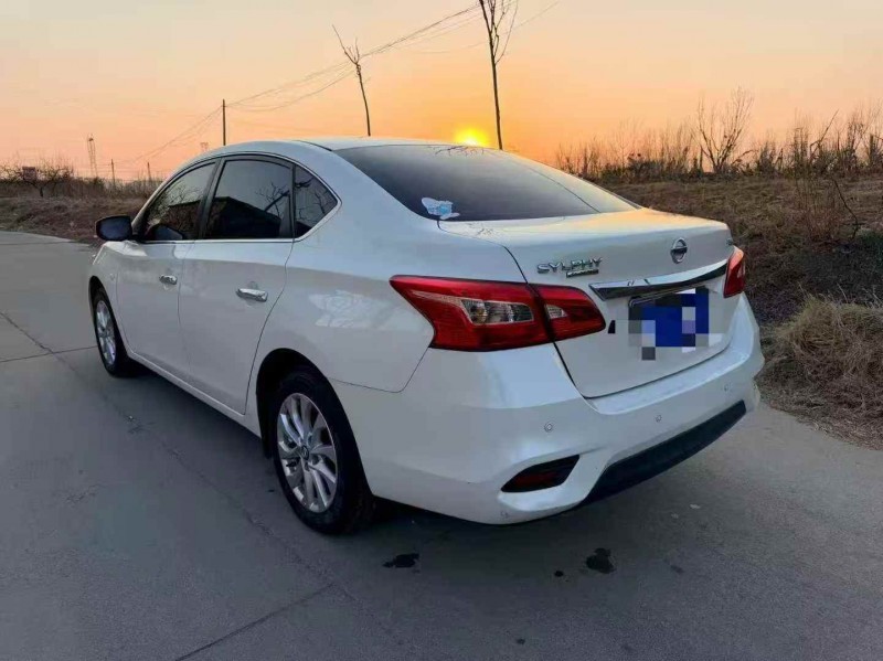 邯郸22年日产轩逸8