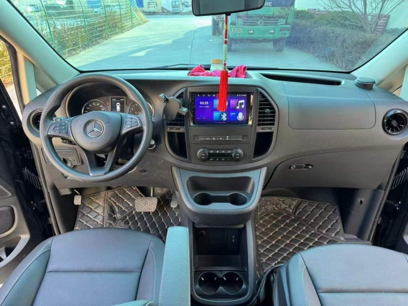 徐州24年奔驰威霆7