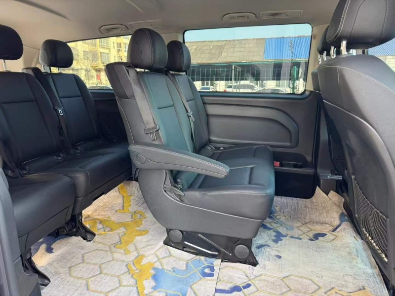 徐州24年奔驰威霆8