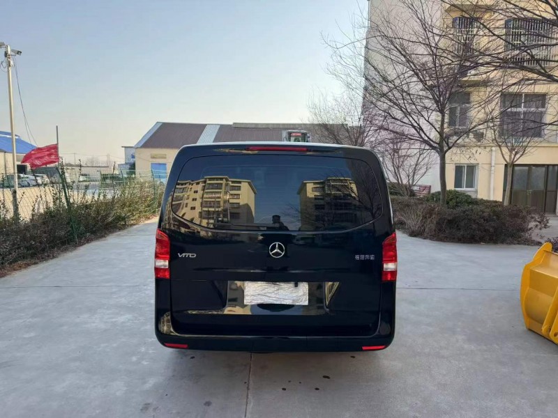 徐州24年奔驰威霆9