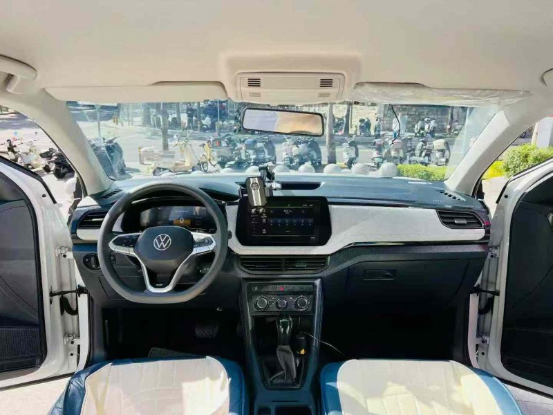 深圳25年大众途岳5