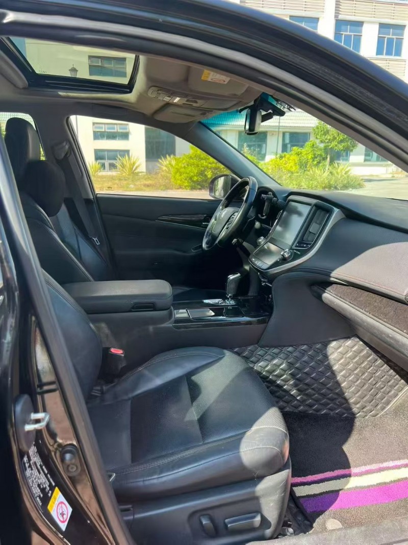 南宁18年丰田皇冠9