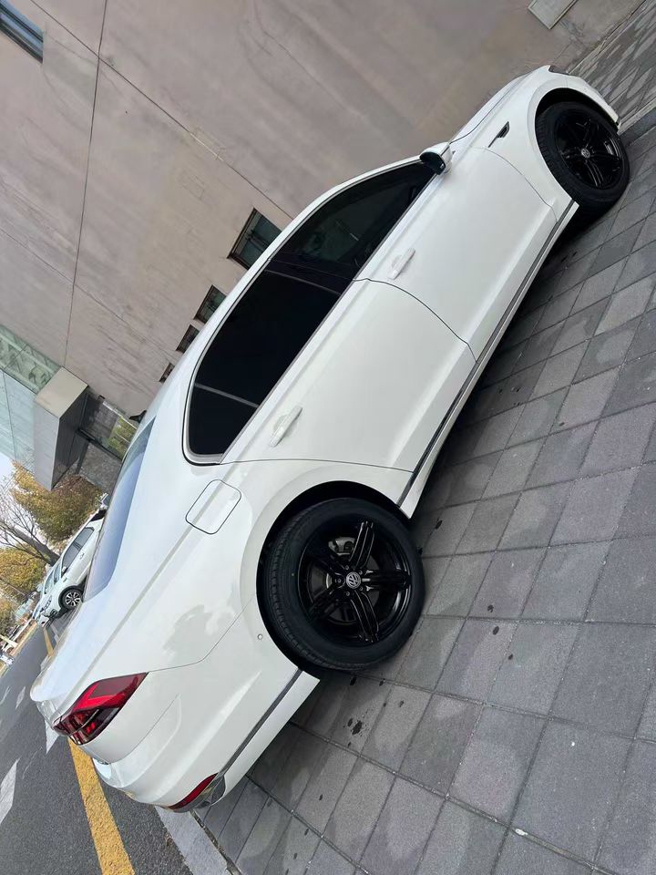 营口23年大众辉昂8