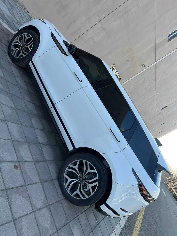 营口25年路虎极光7