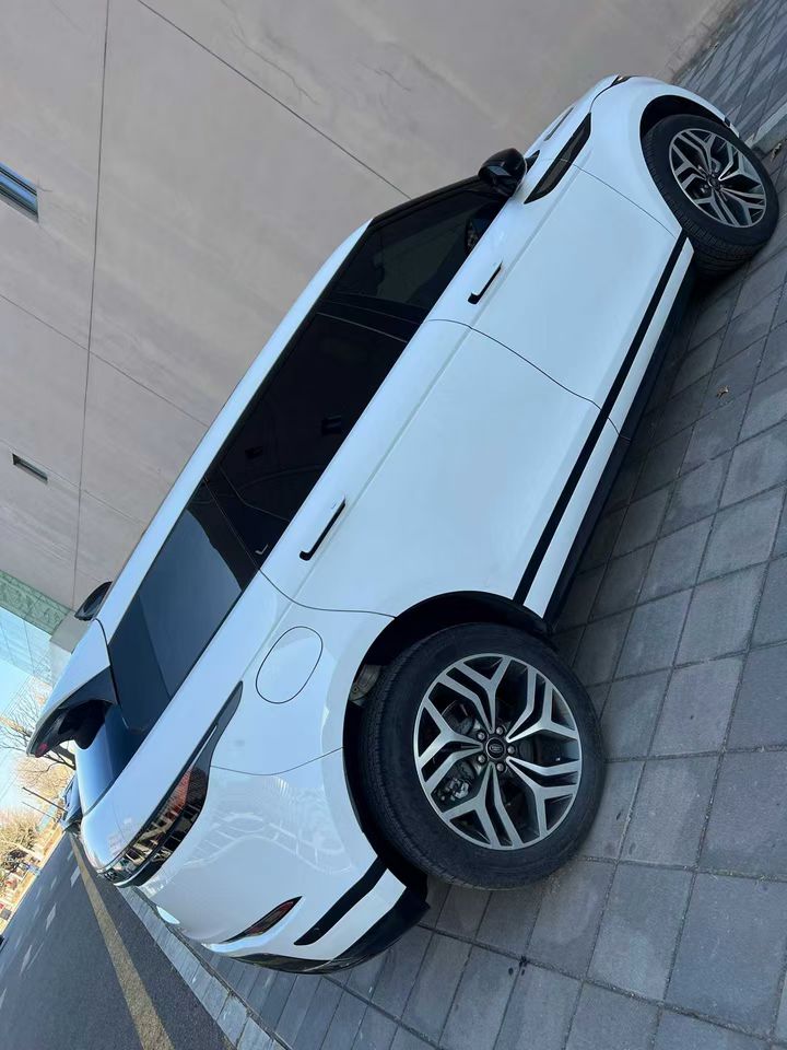 营口25年路虎极光9