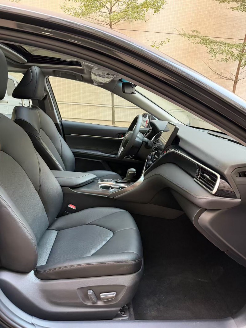 佛山22年丰田凯美瑞7