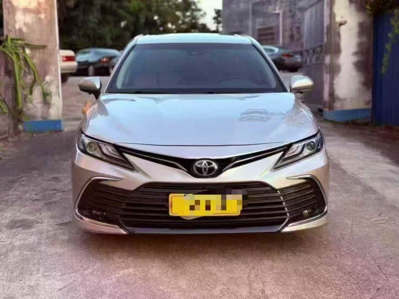 东莞22年丰田凯美瑞1