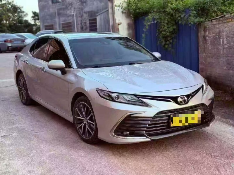 东莞22年丰田凯美瑞3