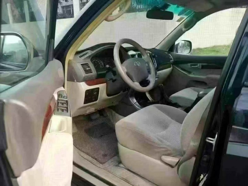 广州05年丰田普拉多6