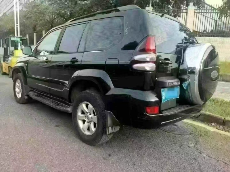 广州05年丰田普拉多7