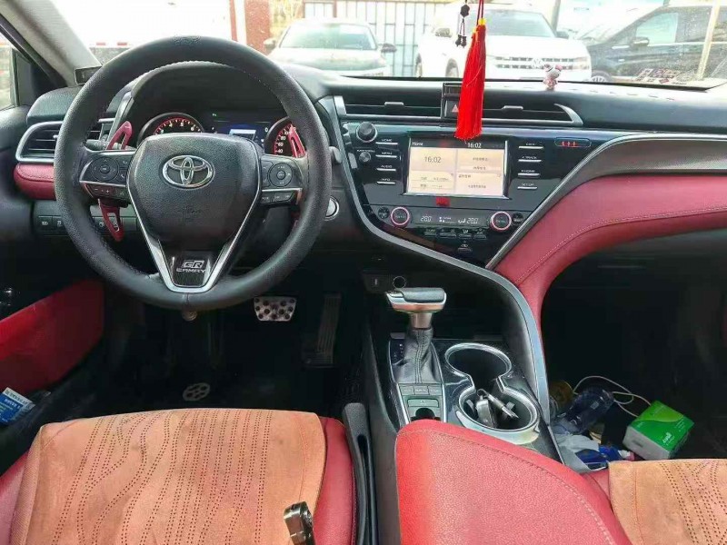 淄博18年丰田凯美瑞4