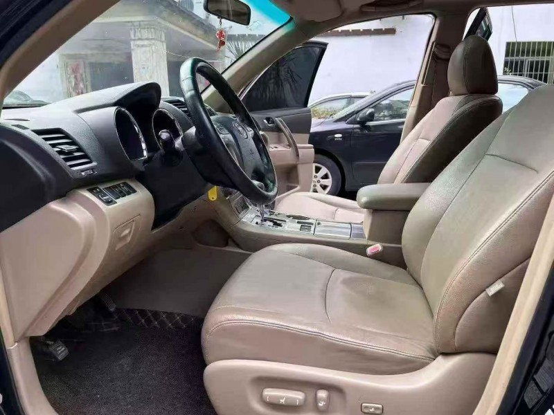 珠海14年丰田汉兰达3