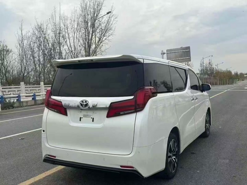 郑州18年丰田埃尔法8