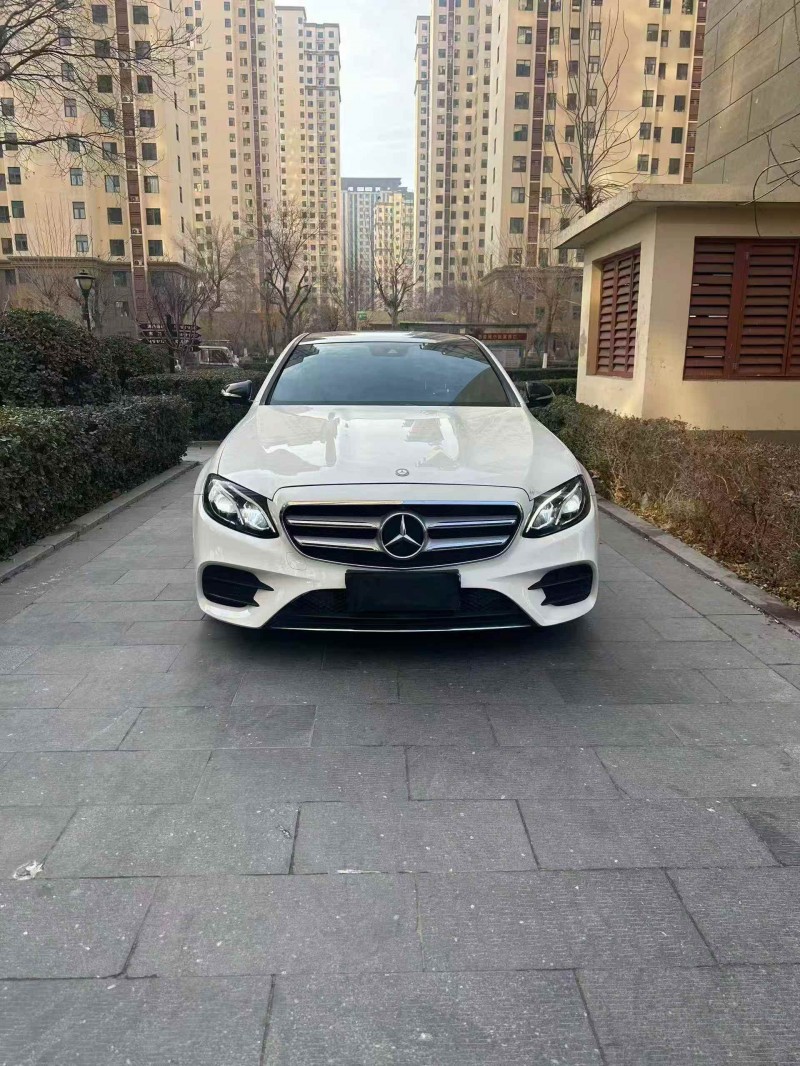 唐山17年奔驰E1
