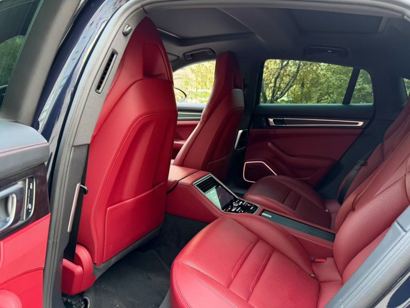 唐山23年保时捷帕拉梅拉7