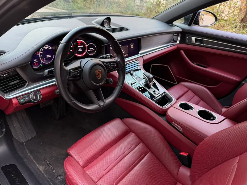 唐山23年保时捷帕拉梅拉8