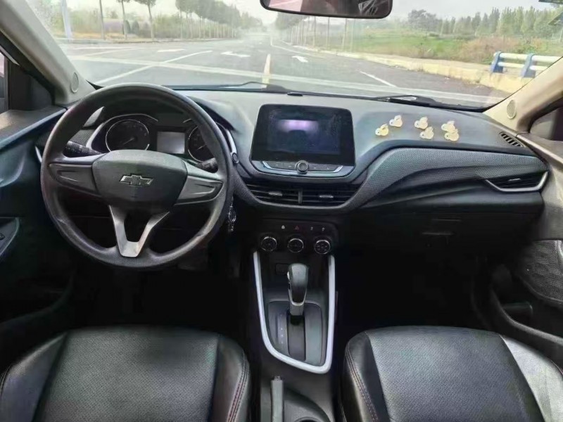 郑州20年雪佛兰科沃兹5