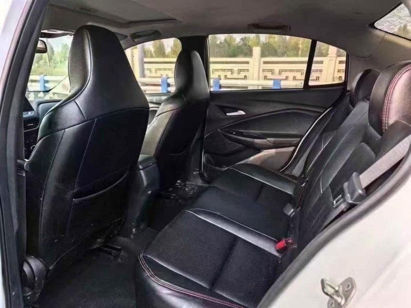 郑州20年雪佛兰科沃兹6