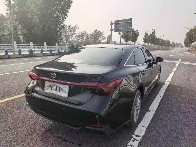 郑州25年丰田亚洲龙8