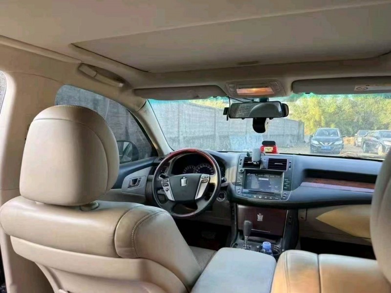 广州13年丰田皇冠5