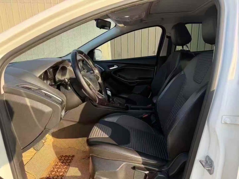 淄博20年福特福克斯5