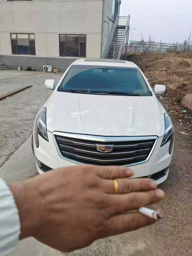 济宁19年凯迪拉克XTS1