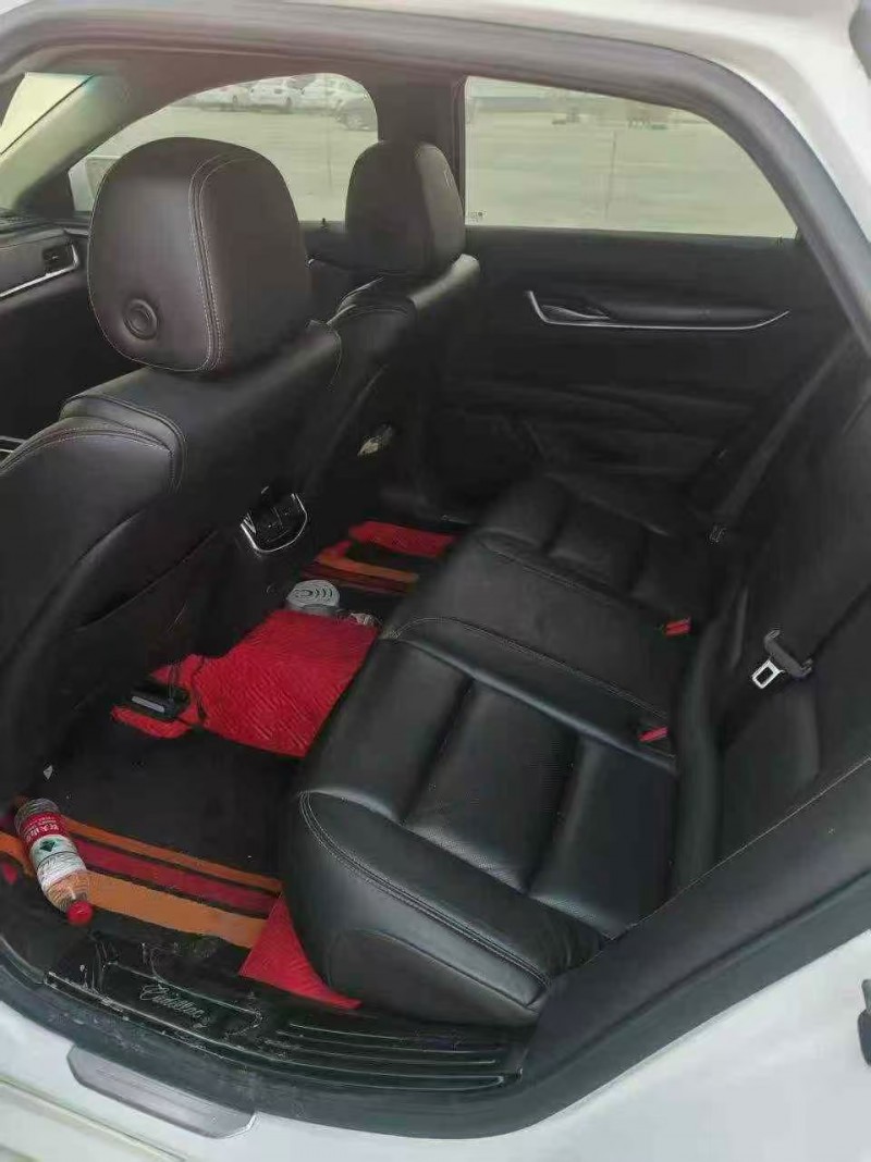 济宁19年凯迪拉克XTS5