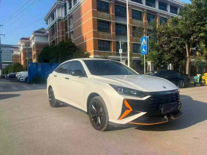 南宁24年东风奕炫3