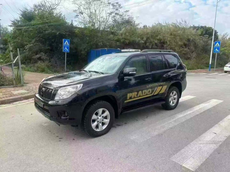 南宁11年丰田普拉多2