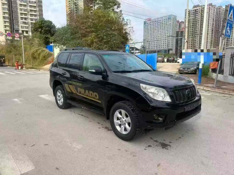 南宁11年丰田普拉多3