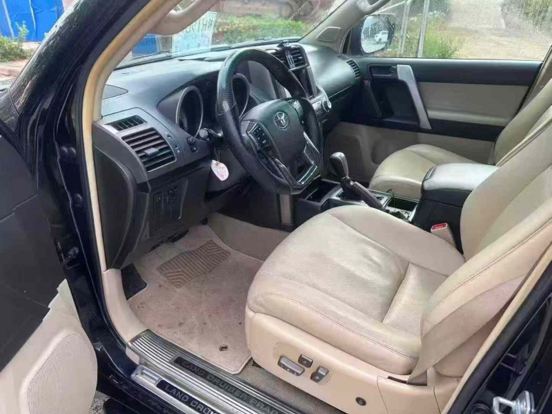 南宁11年丰田普拉多4