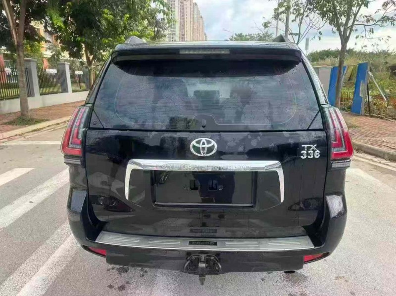 南宁11年丰田普拉多9