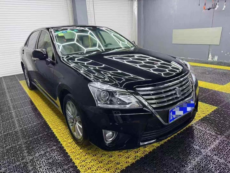 淄博13年丰田皇冠2