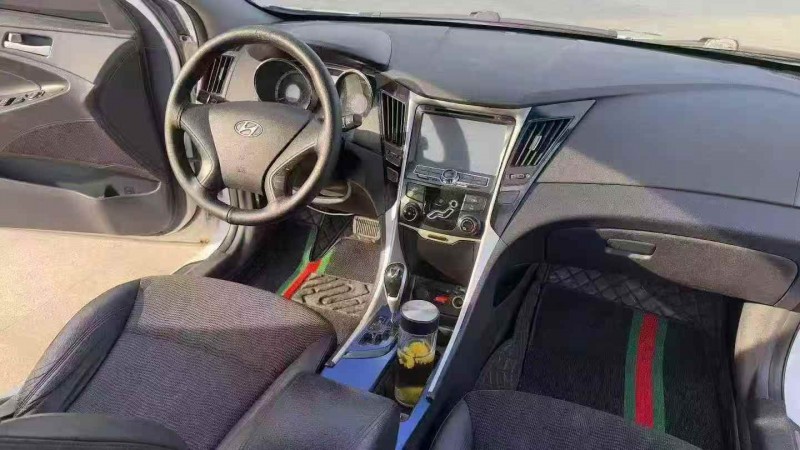 东营13年现代索纳塔4