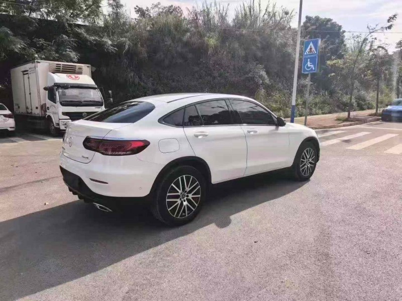 南宁23年奔驰GLC7