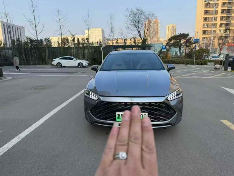 济宁23年比亚迪秦1