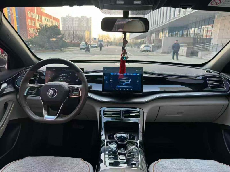 济宁23年比亚迪秦5